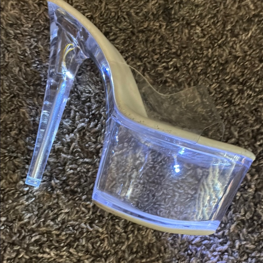 Liz Claiborne White Platform Shoes